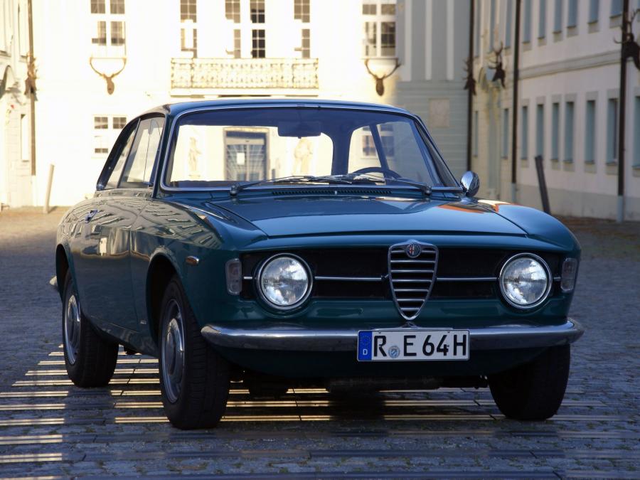  Alfa Romeo GT 1300 Junior (105) 1966 года  (фото 7 из 11)